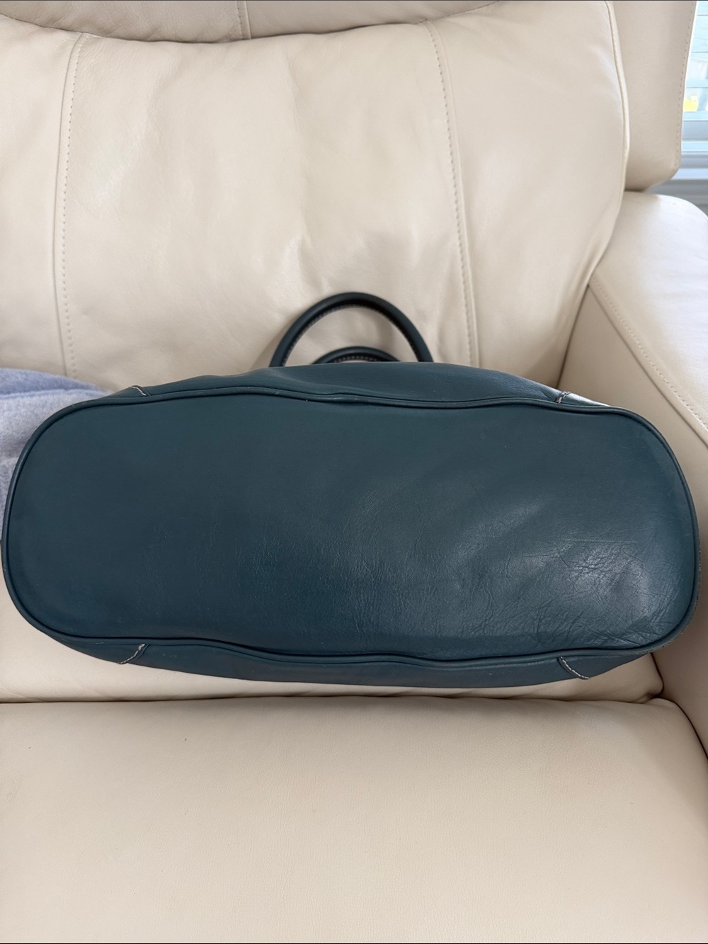 Talbots Beacon Hill domed satchel in a gorgeous teal leather & silver hardware - Picture 5 of 15